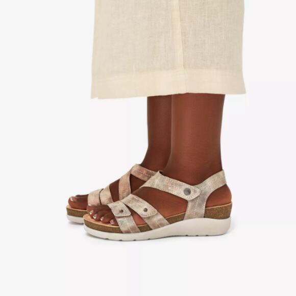 Clarks Women's Calenen Clara Strappy Wedge Sandals Bronze Metallic Size 8M - Picture 7 of 8